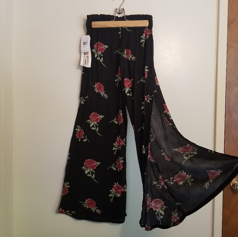 VanillaStar Black Wide Leg Pants w/ RedRose patten